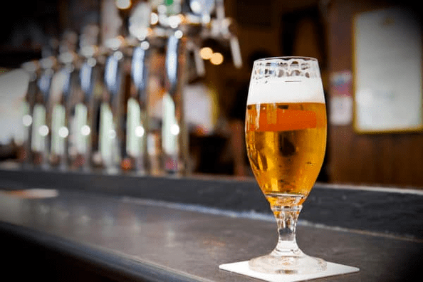 Wie lange bleibt Bier in Ihrem Blut